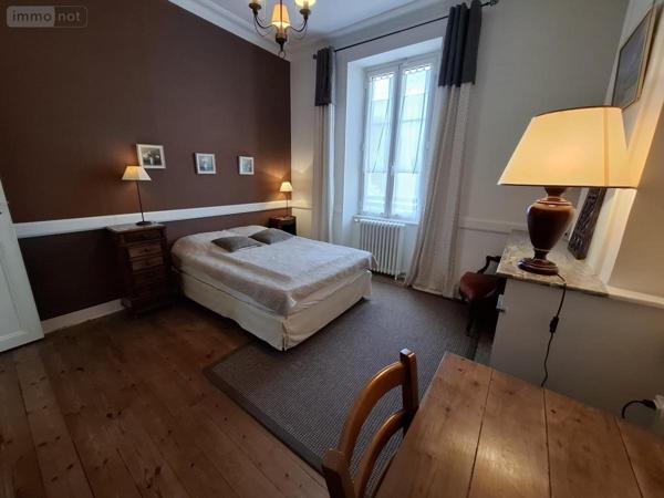 Maison à vendre à Saintes en Charente-Maritime (17100), ref : 17111-660