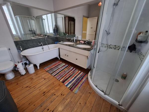 Maison à vendre à Saintes en Charente-Maritime (17100), ref : 17111-660