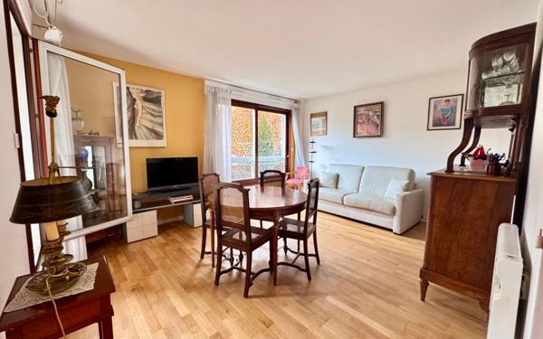 Appartement à vendre    2 pièces • 48,79 m2 Saint-Maurice