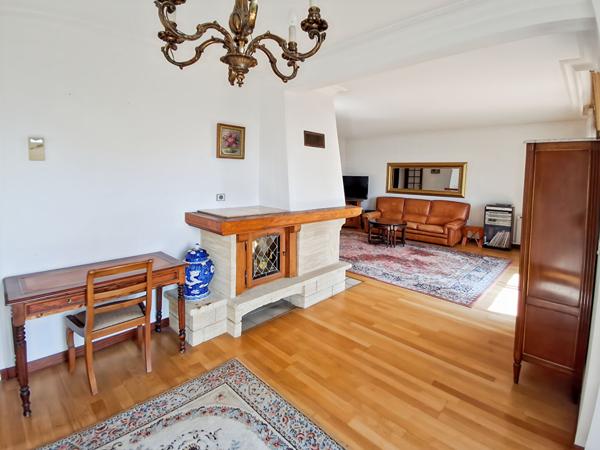 À VENDRE - DUPLEX 5 PIÈCES SURESNES