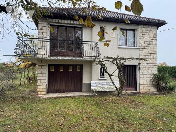 Maison individuelle à rénover, 3 chambres dans quartier résidentiel