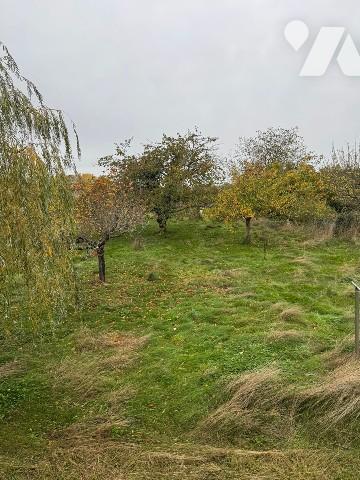 Maison individuelle à rénover, 3 chambres dans quartier résidentiel