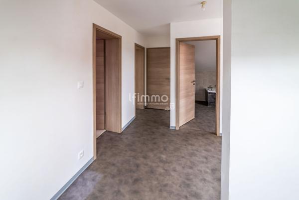 Maison Individuelle, rénovée, quartier calme de la Ville.