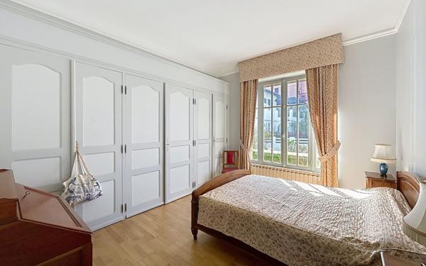 Appartement à vendre    4 pièces • 100,27 m2 Biarritz