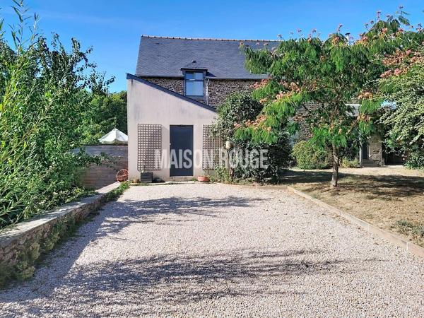 CHARME, VOLUMES ET RENTABILITÉ AUX PORTES DE DINAN Maison plus gîte