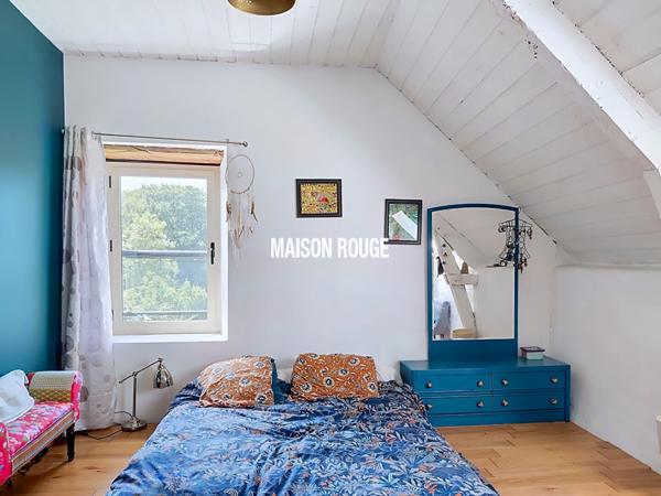 CHARME, VOLUMES ET RENTABILITÉ AUX PORTES DE DINAN Maison plus gîte