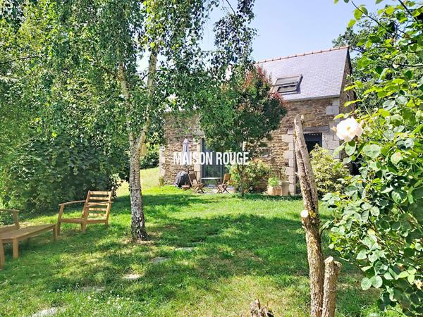 CHARME, VOLUMES ET RENTABILITÉ AUX PORTES DE DINAN Maison plus gîte