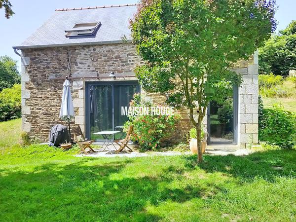 CHARME, VOLUMES ET RENTABILITÉ AUX PORTES DE DINAN Maison plus gîte