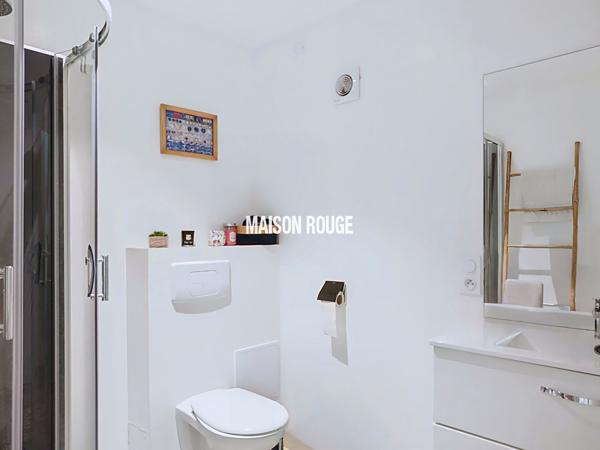 CHARME, VOLUMES ET RENTABILITÉ AUX PORTES DE DINAN Maison plus gîte
