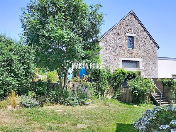CHARME, VOLUMES ET RENTABILITÉ AUX PORTES DE DINAN Maison plus gîte