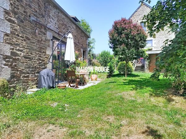 CHARME, VOLUMES ET RENTABILITÉ AUX PORTES DE DINAN Maison plus gîte