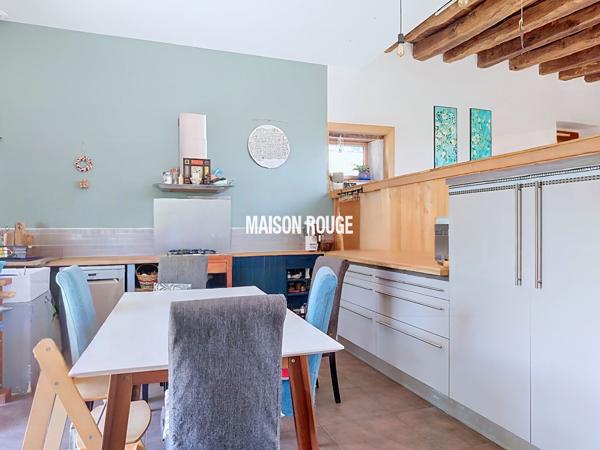 CHARME, VOLUMES ET RENTABILITÉ AUX PORTES DE DINAN Maison plus gîte