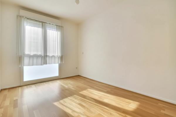 Appartement 4 pièces lumineux à vendre à Saint Denis - Front Populaire