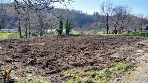 Terrain à vendre |  Saint-Victurnien |  1386 m²