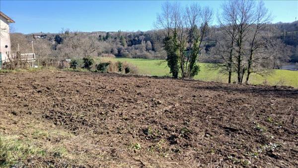 Terrain à vendre |  Saint-Victurnien |  1386 m²