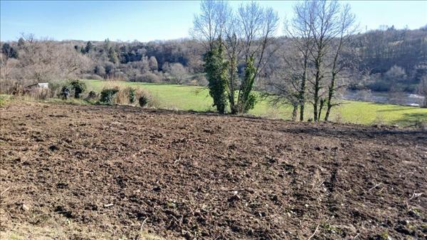 Terrain à vendre |  Saint-Victurnien |  1386 m²