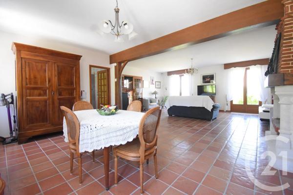 Maison à vendre  5 pièces - 206,15 m 2   CREUZIER LE VIEUX  - 03