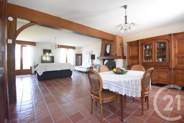 Maison à vendre  5 pièces - 206,15 m 2   CREUZIER LE VIEUX  - 03
