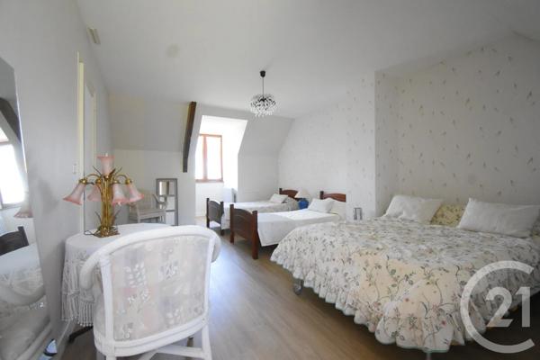 Maison à vendre  5 pièces - 206,15 m 2   CREUZIER LE VIEUX  - 03