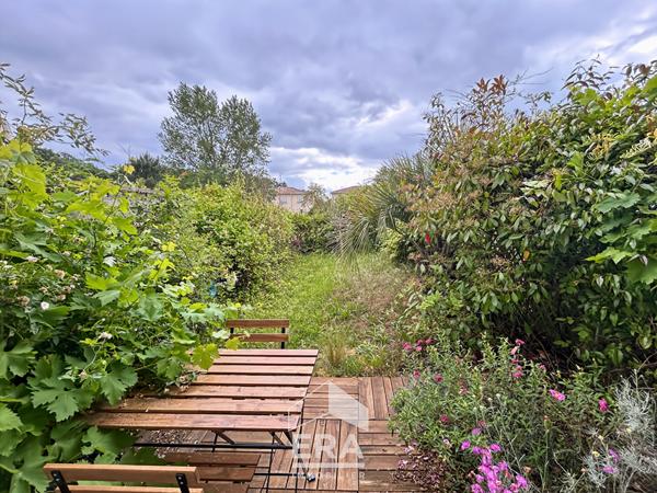 À visiter rapidement, coup de coeur assuré ! Maison, jardin, espaces verts