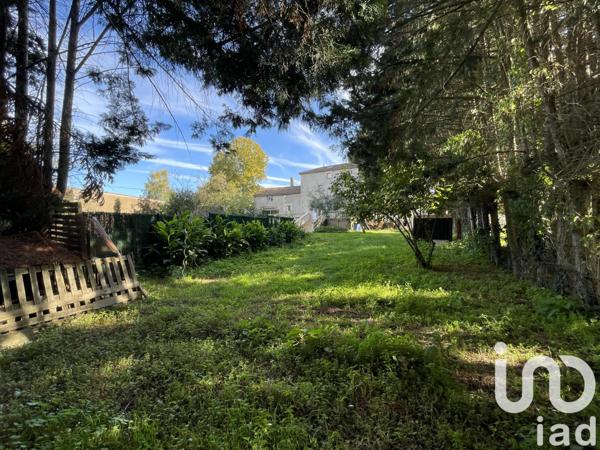 Maison à vendre 8 pièces 145 m² Lussac-les-Châteaux