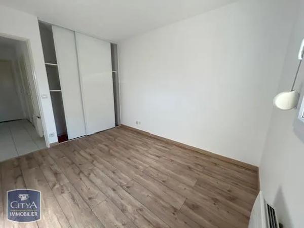 Appartement à louer 2 pièces 47.87m² Moulins (03000)
