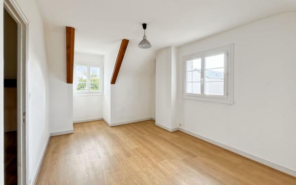 Maison à vendre    6 pièces • 132 m2 Saint-Pryvé-Saint-Mesmin