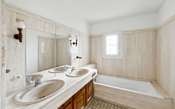 Maison à vendre    6 pièces • 132 m2 Saint-Pryvé-Saint-Mesmin