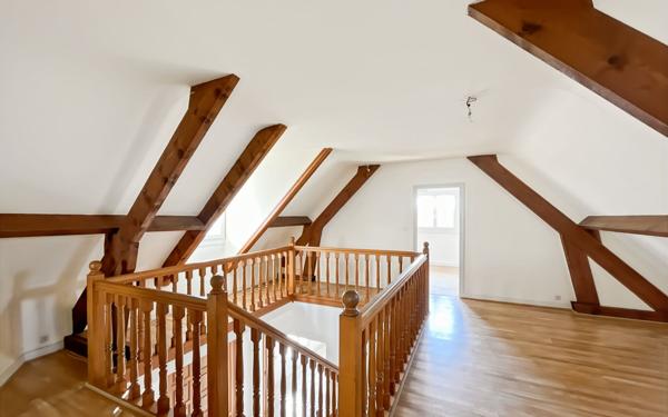 Maison à vendre    6 pièces • 132 m2 Saint-Pryvé-Saint-Mesmin