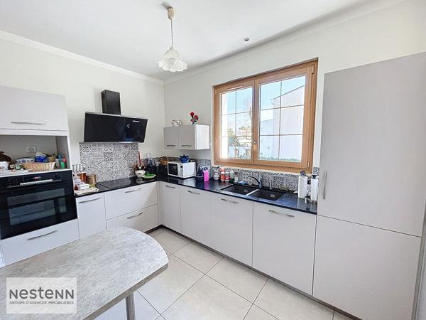 Maison spacieuse a vendre a Challans - 4 chambres et jardin!