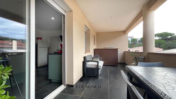 MAISON AVEC GARAGE/LOCAL