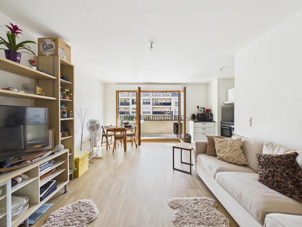 Appartement
         3 pièces
        - 69 m² Exclusivité 375 000 € *