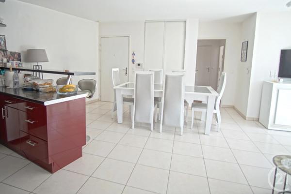 Appartement F4 à vendre  4 pièces - 83 m 2   CRETEIL  - 94