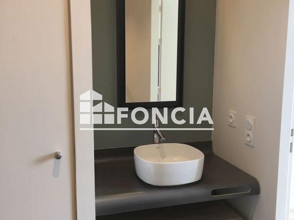 Location Appartement 2 pièces 42.7 m² - CARRE DES LETTRES - D12 - 70 BIS AVENUE JEAN GUITON La Rochelle 17000