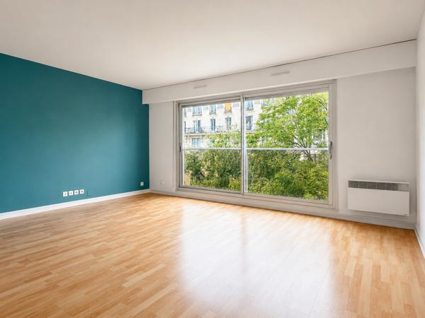 Appartement
         3 pièces
        - 58 m² 490 000 € *