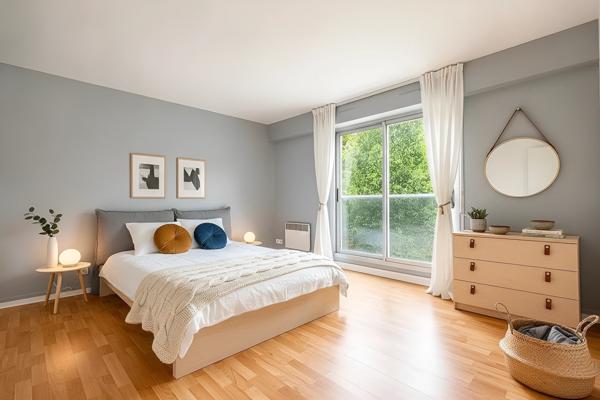 Appartement
         3 pièces
        - 58 m² 490 000 € *