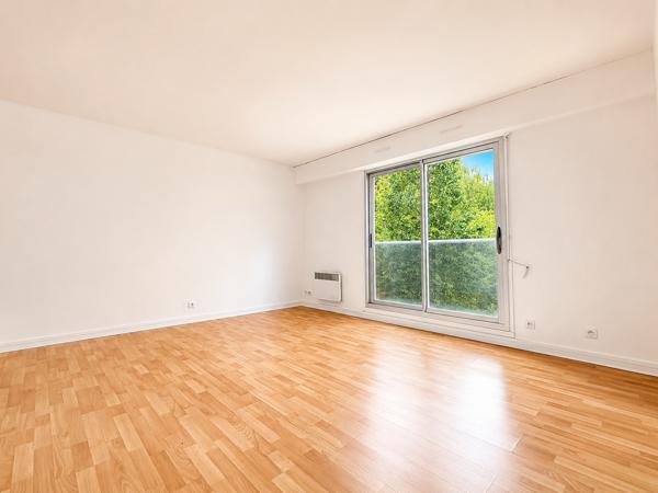 Appartement
         3 pièces
        - 58 m² 490 000 € *