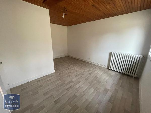 Maison à louer 5 pièces 95.87m² Saint-Léonard-de-Noblat (87400)