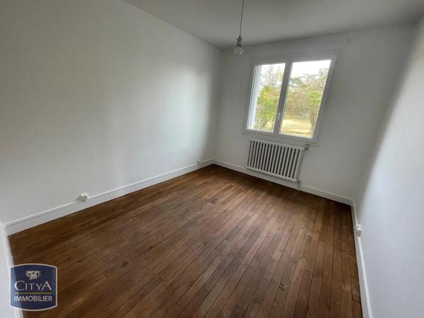 Maison à louer 5 pièces 95.87m² Saint-Léonard-de-Noblat (87400)