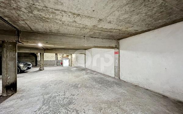 Stationnement à vendre