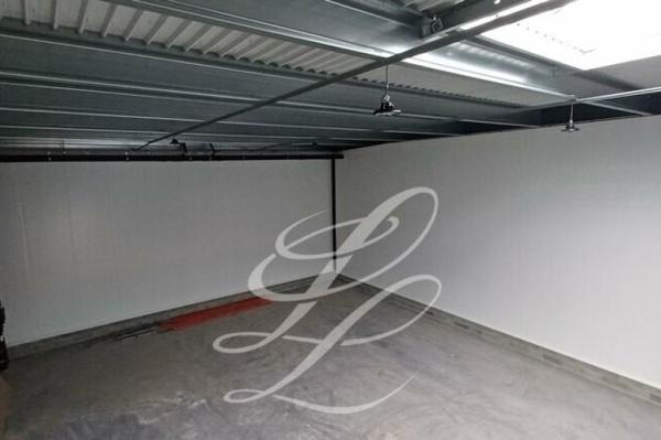 Location - ENTREPOT 5824 m 2
