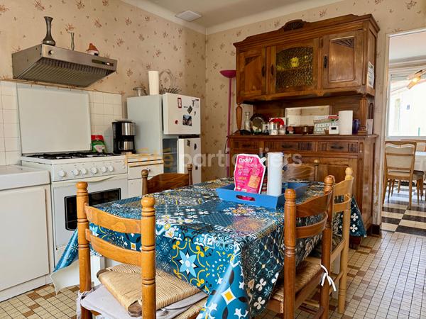Vente
                Maison119,45 m² - 6 Pièces -
                    LES SABLES D OLONNE (85100)