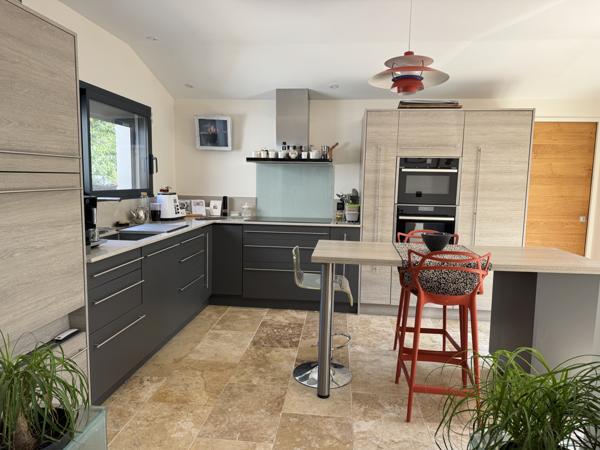 Les Angles (30133) Maison entièrement rénovée