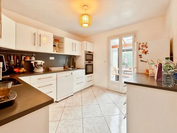 Juvignac – Villa familiale avec dépendance et fort potentiel locatif