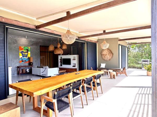 Superbe Villa ultra moderne + 2 dépendances 3 piscines sur 3 243 m² de terrain