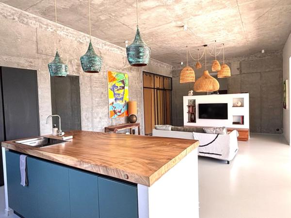 Superbe Villa ultra moderne + 2 dépendances 3 piscines sur 3 243 m² de terrain