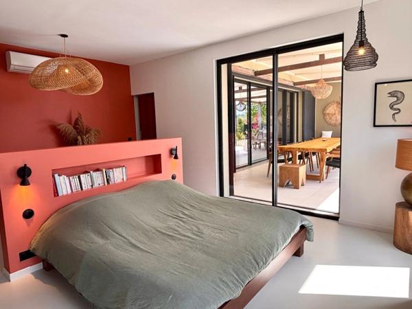 Superbe Villa ultra moderne + 2 dépendances 3 piscines sur 3 243 m² de terrain