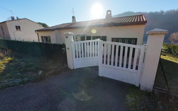 Maison à vendre    5 pièces •  Chalabre