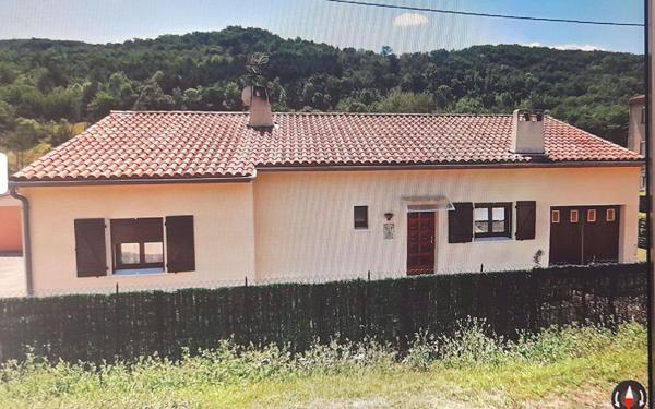 Maison à vendre    5 pièces •  Chalabre