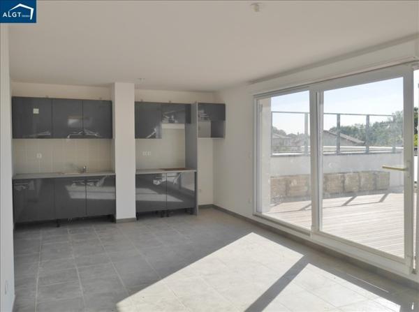 Appartement 3 pièce(s) 2 chambre(s) 67 m²